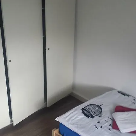 Apartment Frechen شقة *